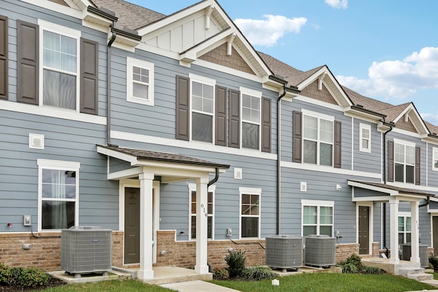 view of front of home with central air condition unit