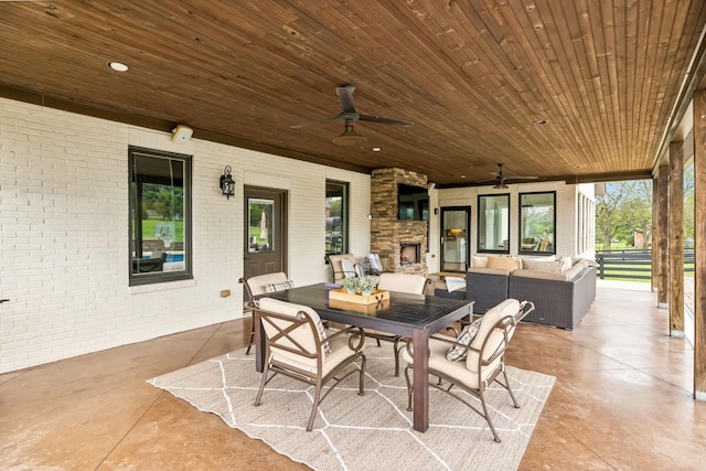 view of patio featuring ceiling fan and an outdoor hangout area