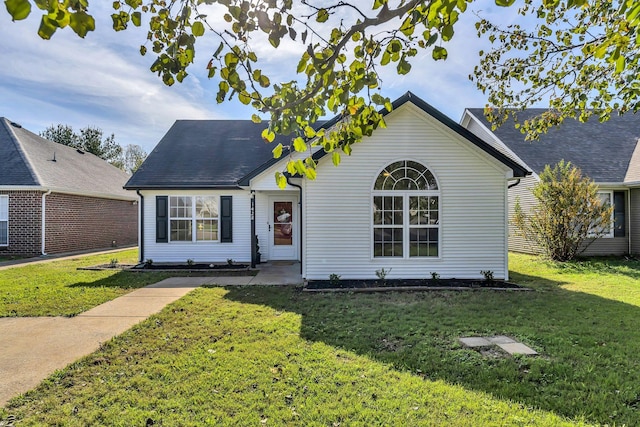 view of front of property with a front yard