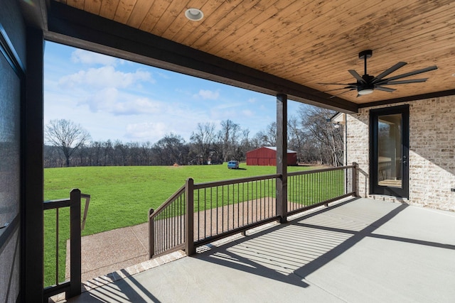 view of patio with ceiling fan