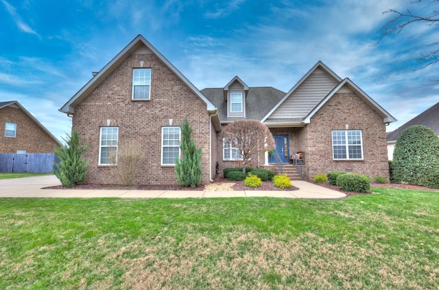 view of front facade featuring a front lawn