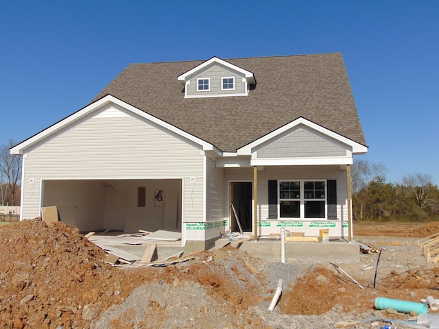 view of front facade featuring a garage