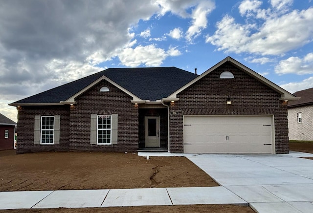 view of front facade featuring a garage