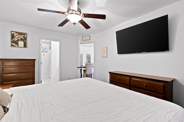 bedroom featuring ceiling fan