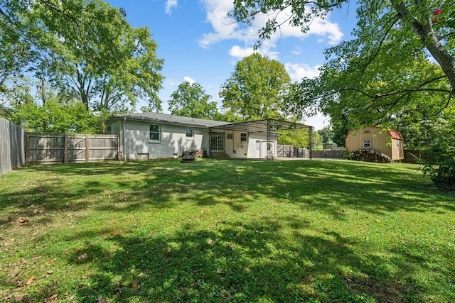 view of yard with a shed