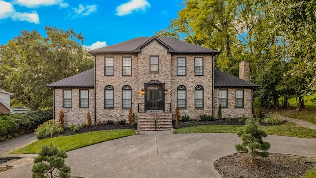 view of colonial inspired home