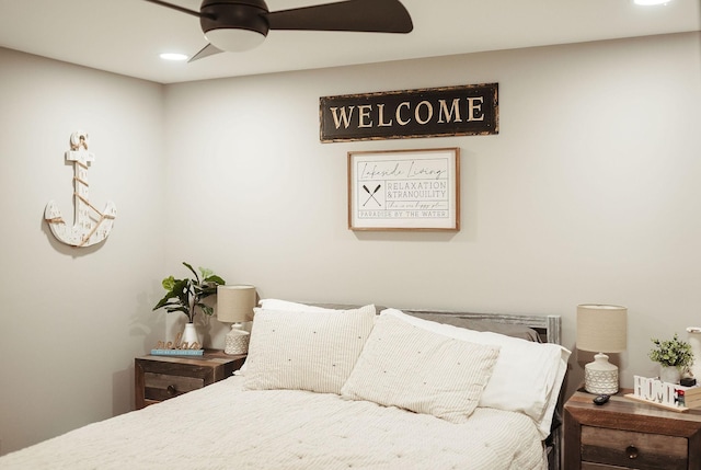 bedroom featuring ceiling fan