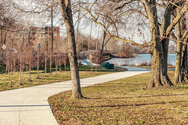 view of yard featuring a water view