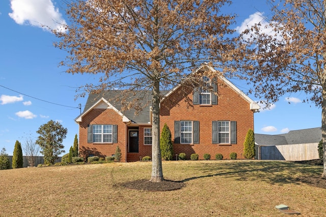 view of front of home featuring a front yard