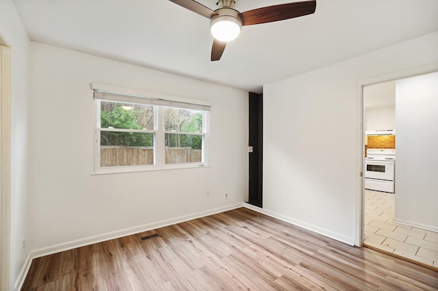3417 Pleasant Valley Rd, Nashville, TN 37204 - unfurnished room featuring ceiling fan and light wood-type flooring