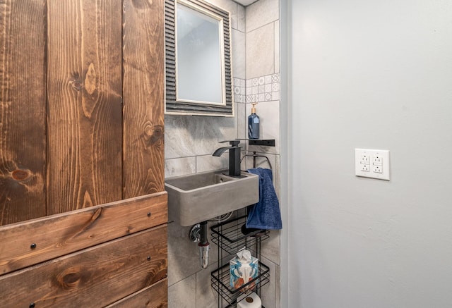 bathroom with sink