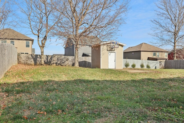 view of yard with a storage shed