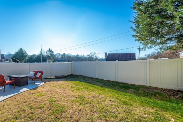 view of yard with a patio