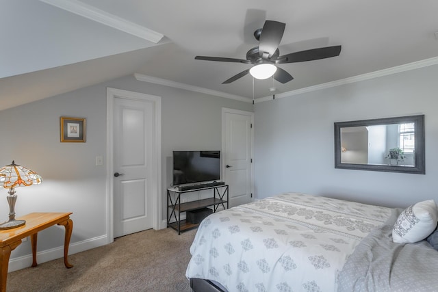 bedroom featuring ceiling fan, carpet floors, and crown molding