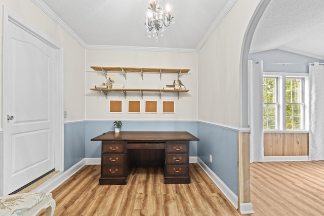 bar with crown molding, lofted ceiling, a textured ceiling, dark brown cabinets, and hardwood / wood-style flooring