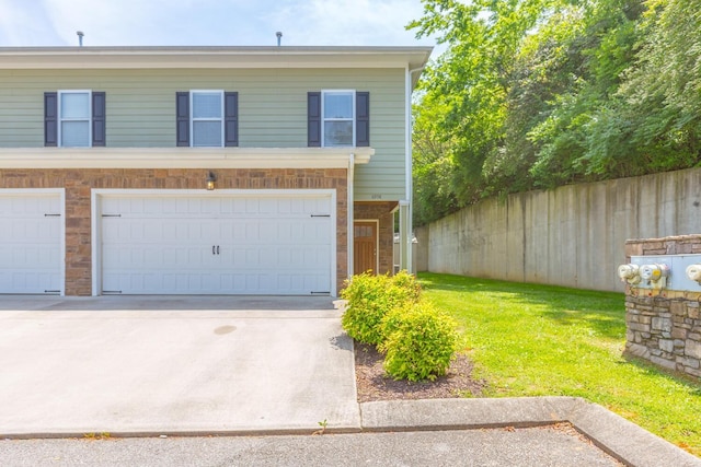 view of front facade with a garage