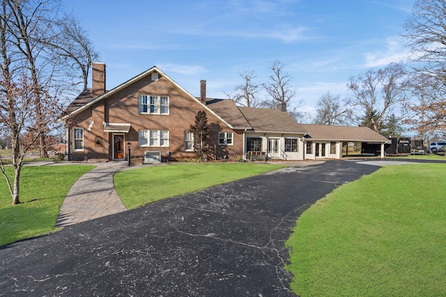 view of front of house with a front yard