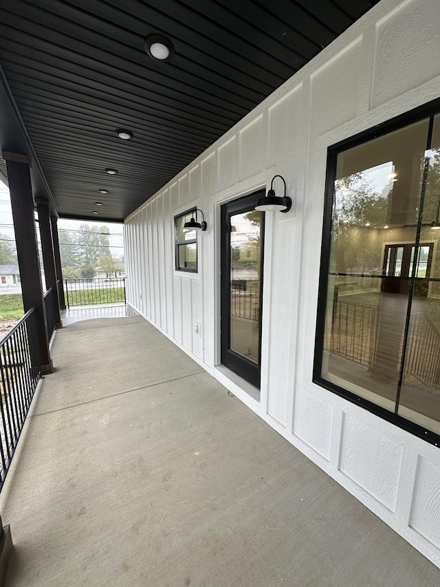 view of patio / terrace featuring covered porch