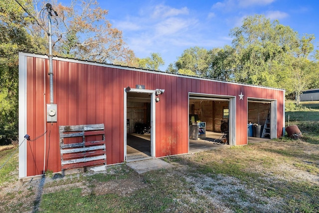 view of outbuilding