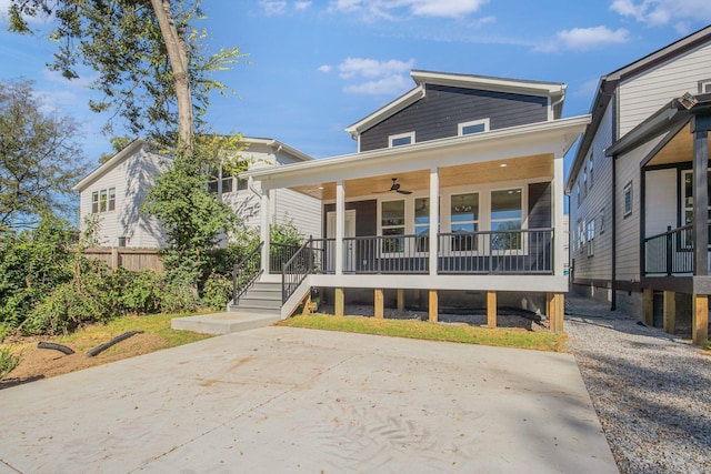 view of front facade featuring covered porch and ceiling fan