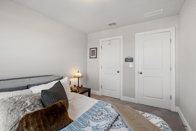 bedroom with carpet flooring