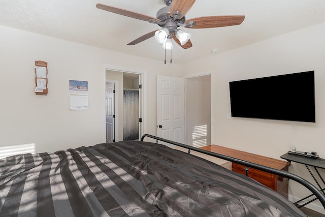 unfurnished bedroom featuring a ceiling fan