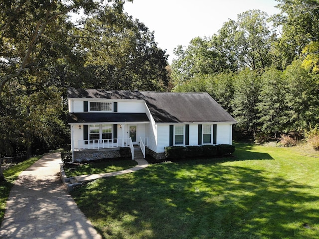 view of front of home featuring a porch and a front lawn