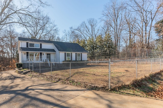 view of front of property featuring a porch