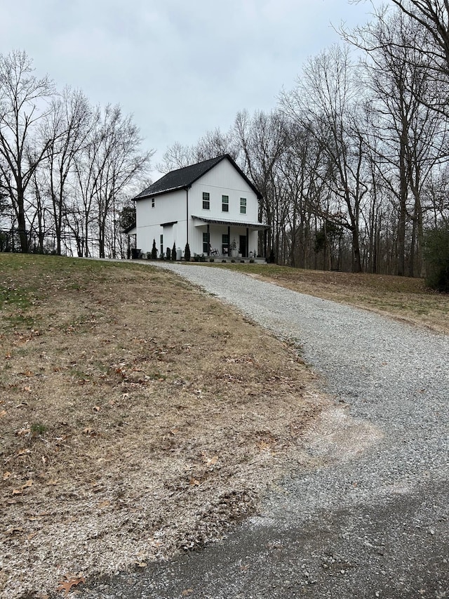 view of front of property