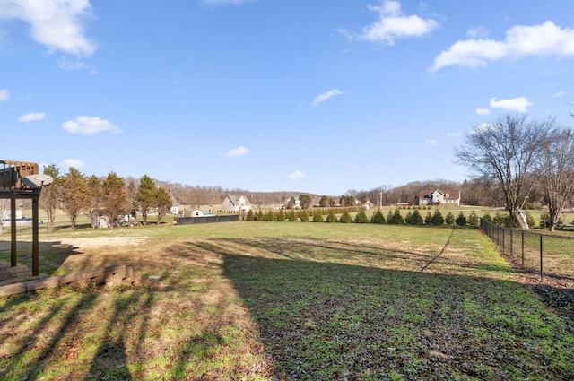 view of yard featuring a rural view