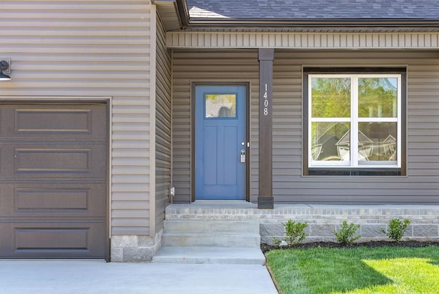 doorway to property with covered porch