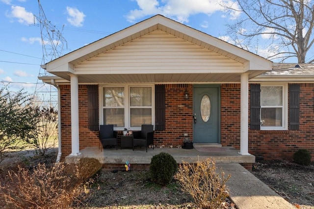 view of front of property featuring a porch