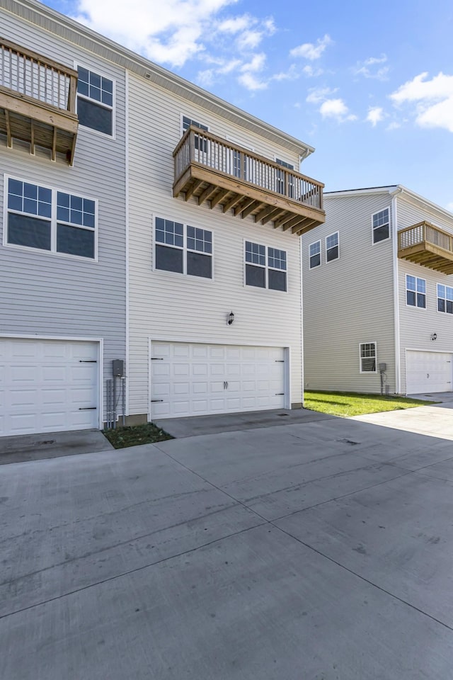 view of front of home with a balcony