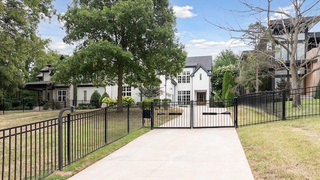 view of front facade with a front yard