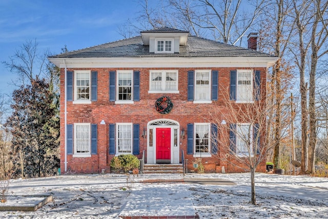 view of colonial inspired home