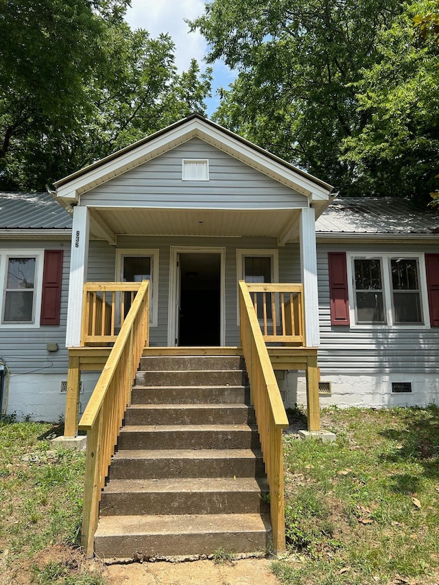 view of front of home featuring a porch