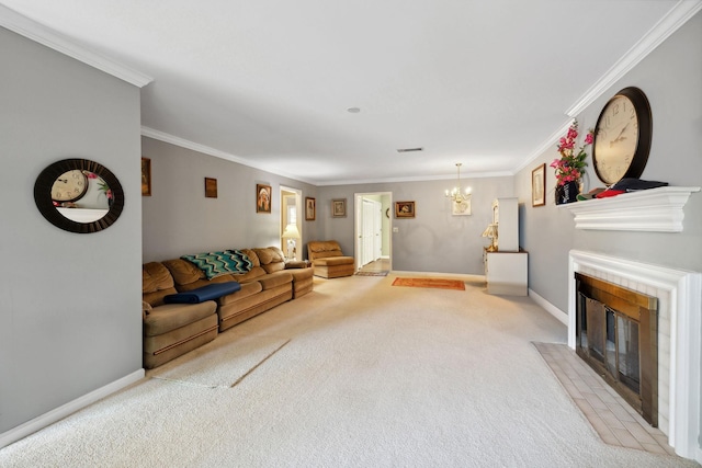 living room featuring crown molding, light carpet, and a chandelier