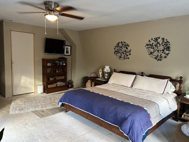 bedroom featuring ceiling fan