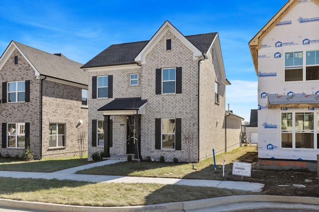 view of front of house featuring a front yard