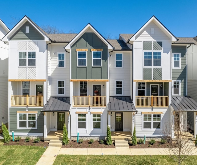 view of townhome / multi-family property