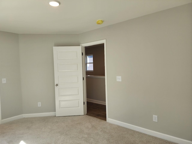 view of carpeted spare room