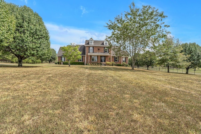 view of front of property with a front yard