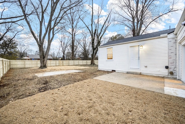 view of yard with a patio area