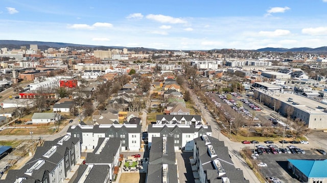 bird's eye view featuring a mountain view