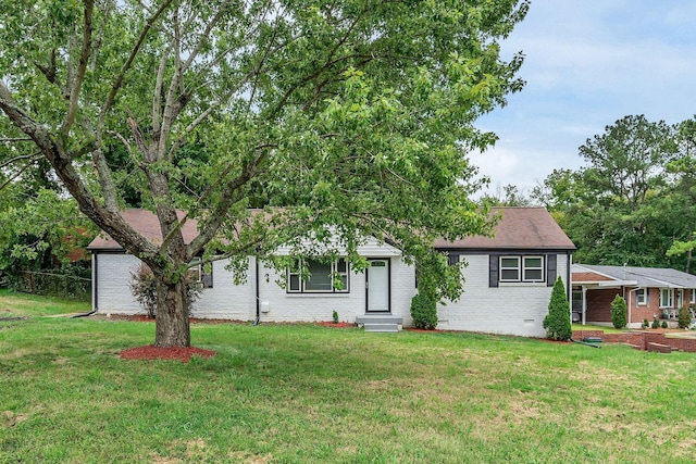 view of front of house with a front yard