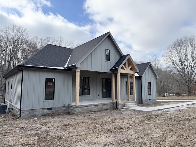 view of front of home featuring covered porch