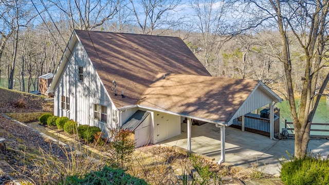 exterior space featuring a carport