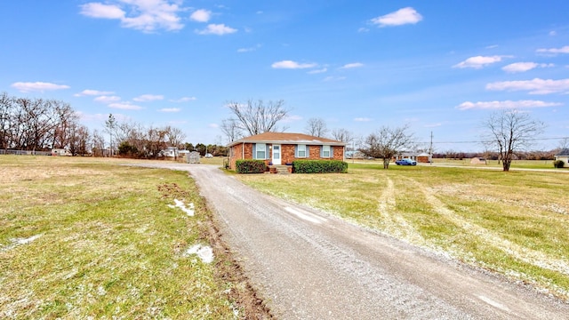 view of front of house featuring a front yard