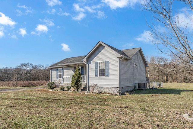 view of front of home featuring central AC unit, a front lawn, and a porch