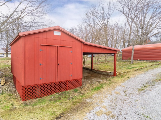 view of outbuilding